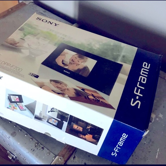 EUC Sony 7” digital photo frame/printer. - Picture 1 of 10